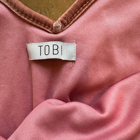 Tobi Pink Velvet Flowy Tank - Picture 5 of 6